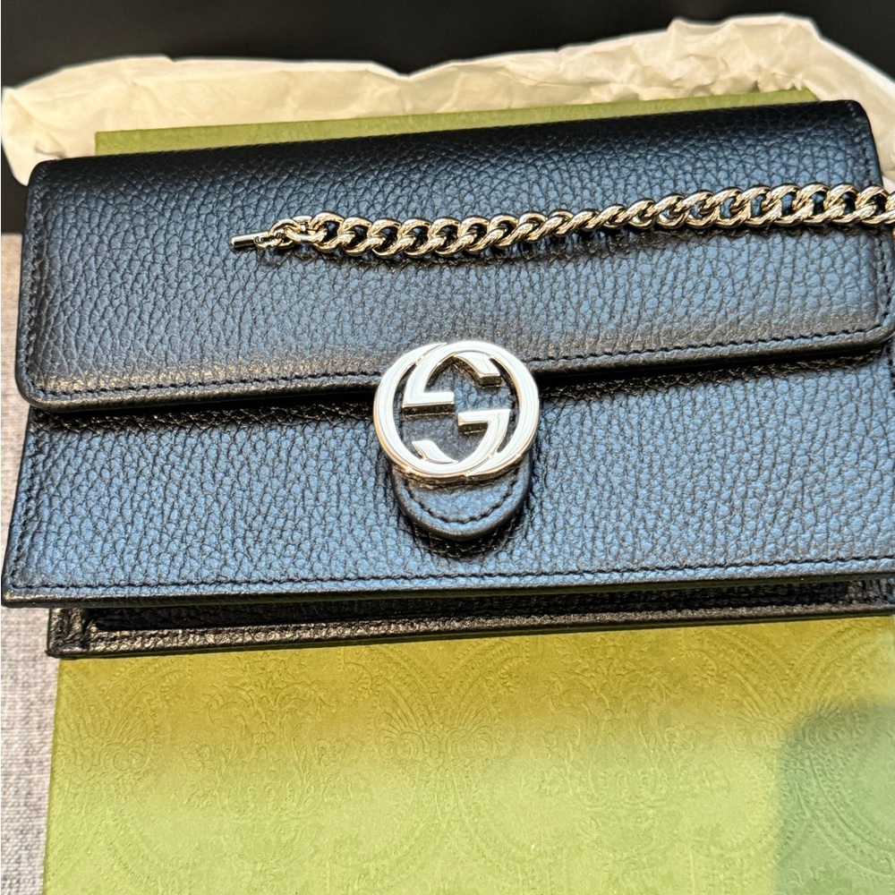 Gucci Interlocking GG Black Wallet on Chain Brand New Authentic